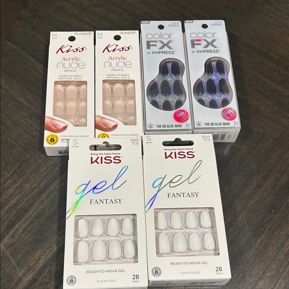 Kiss Press-On Nail Variety Pack in White and Nude